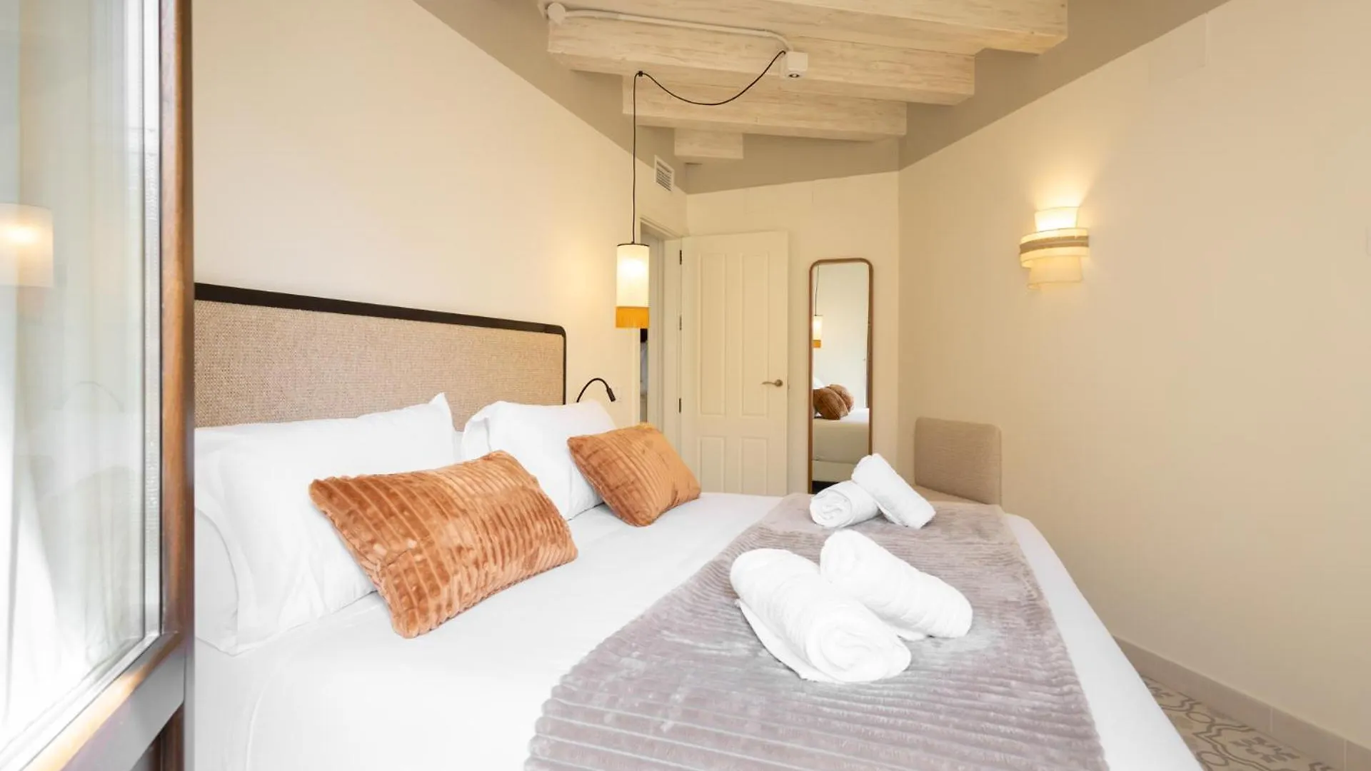 Aladro Apartamentos By Valcambre Jerez de la Frontera Spain